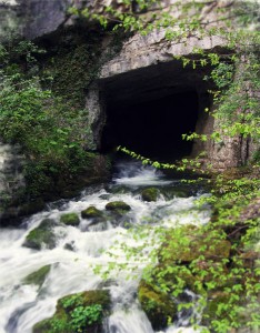 Entrée des Cuves de Sassenage